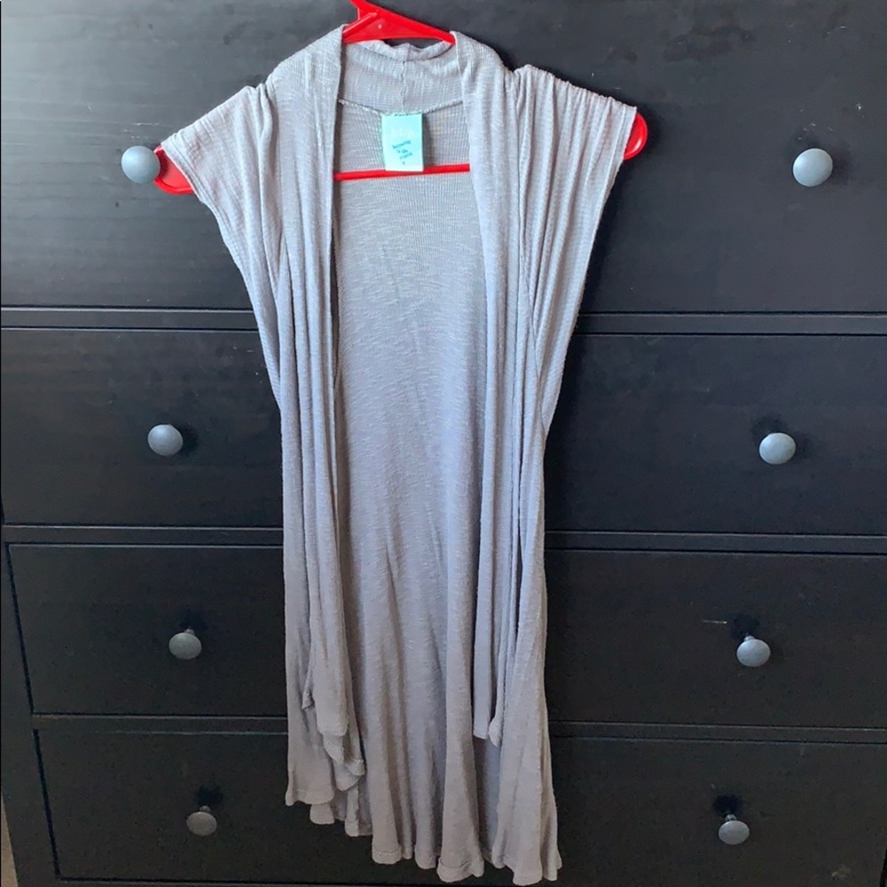 Flowing duster vest
